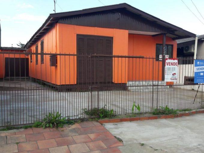 1 2 680x510 - Casa na Colina